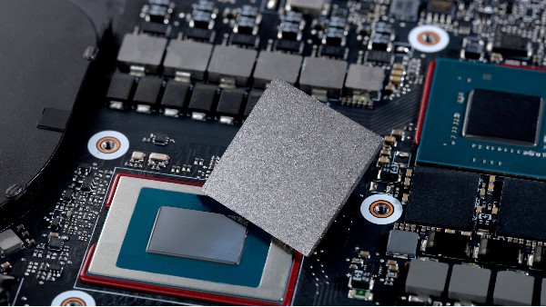 鴻富誠(chéng)石墨烯導(dǎo)熱墊片